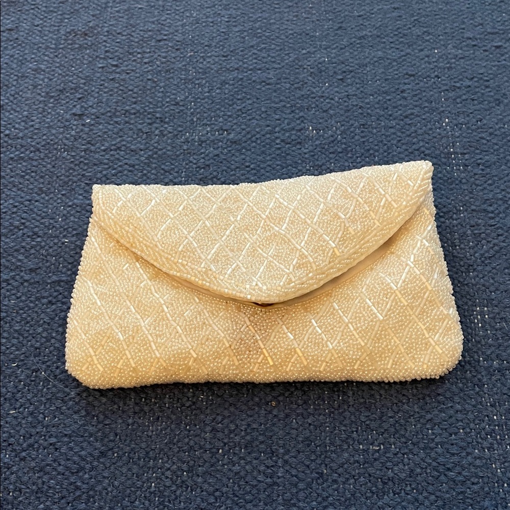 Elegant Cream beaded Clutch